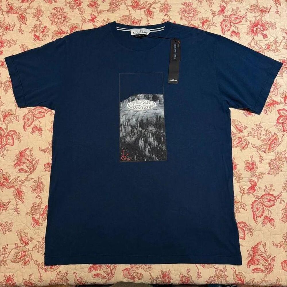 Men's Navy T-shirt